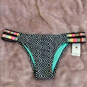 NWT. Shade and Shore Bikini Bottom.